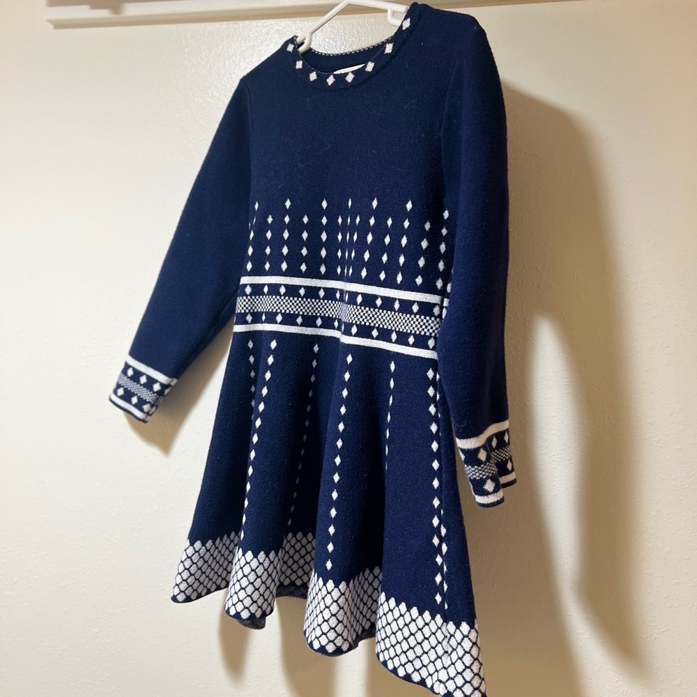 Girl’s size 6 knit winter dress